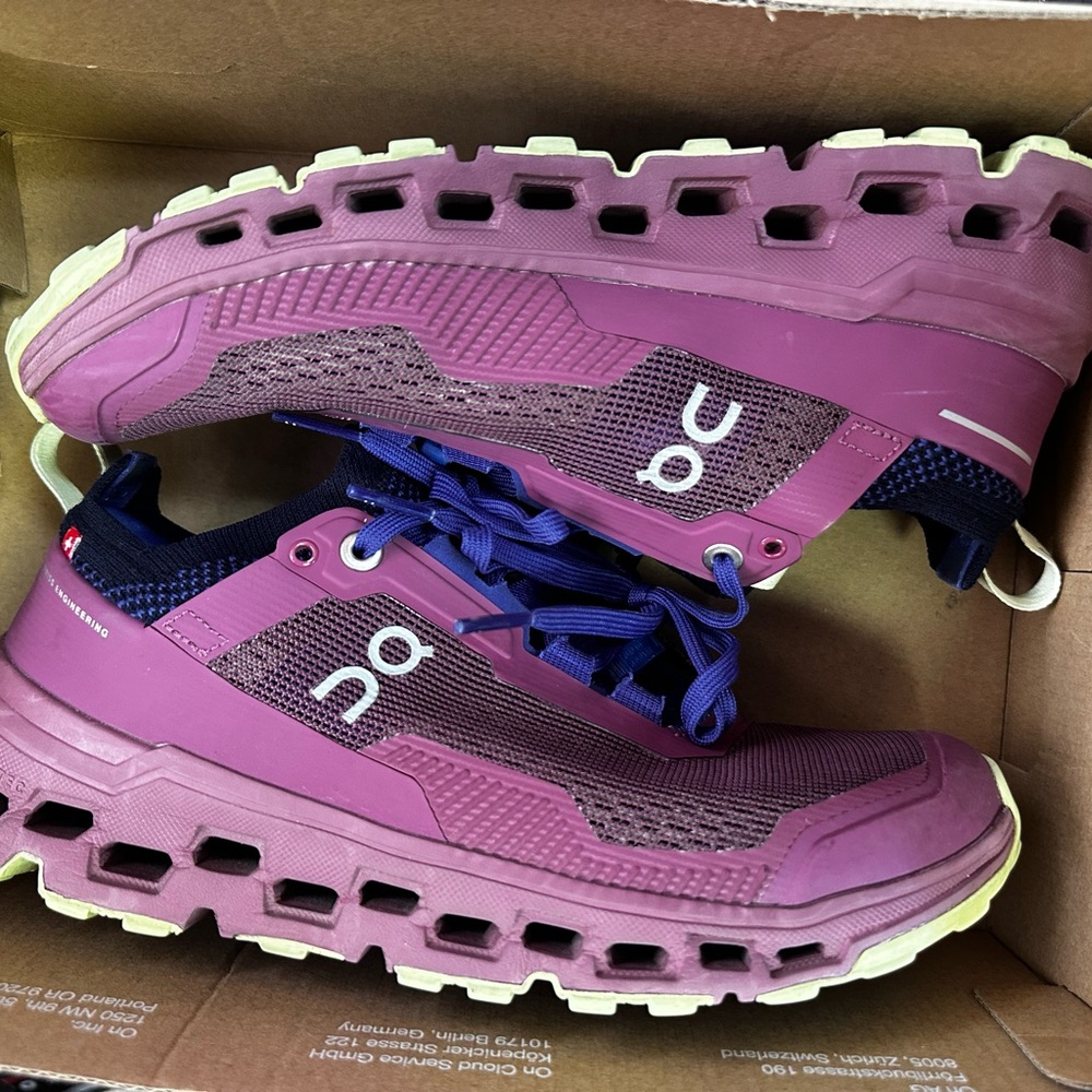On Running cloudvista waterproof Women's Plum Athletic Shoes
